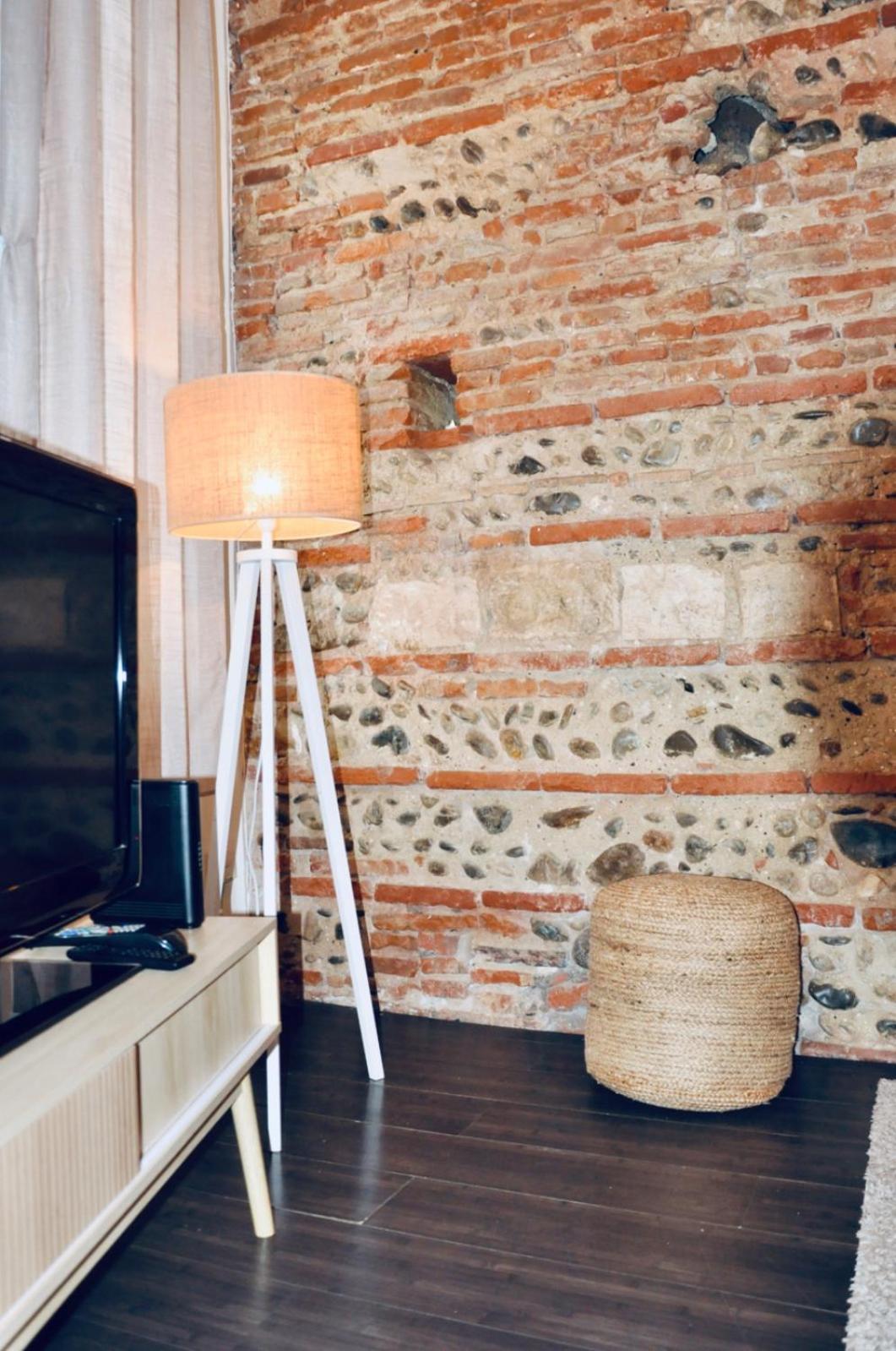 Le Charme D'Arnaud Hypercentre Wifi Accueil Gratuit H24 Daire Toulouse Dış mekan fotoğraf